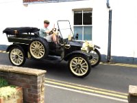 cb8  I'm sure this is a very old Rolls Royce !!